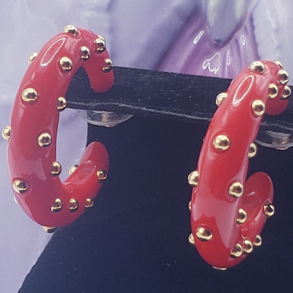 Vintage 80s KJL Bright Red and Gold Studded Hoop Lucite Earrings 1.25" 0216 - Picture 4 of 8
